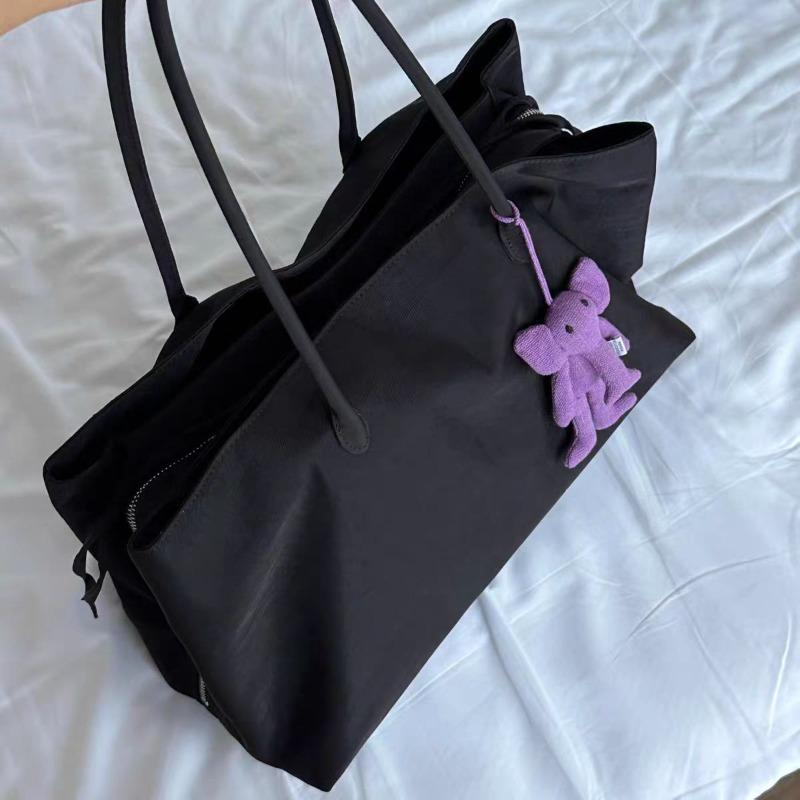 

Spring and summer new niche contrasting colors lightweight travel nylon tote bag multi-compartment large-capacity shoulder bag