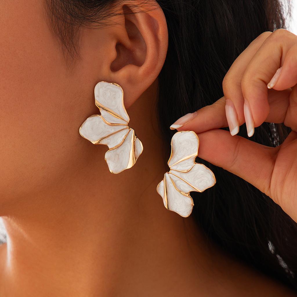 Ingemark 5 Colors Boho Oil Drip Metal Stud Earrings for Women Trendy Kpop Petal Flower Piercing Earrings Y2K Zircon Accessories