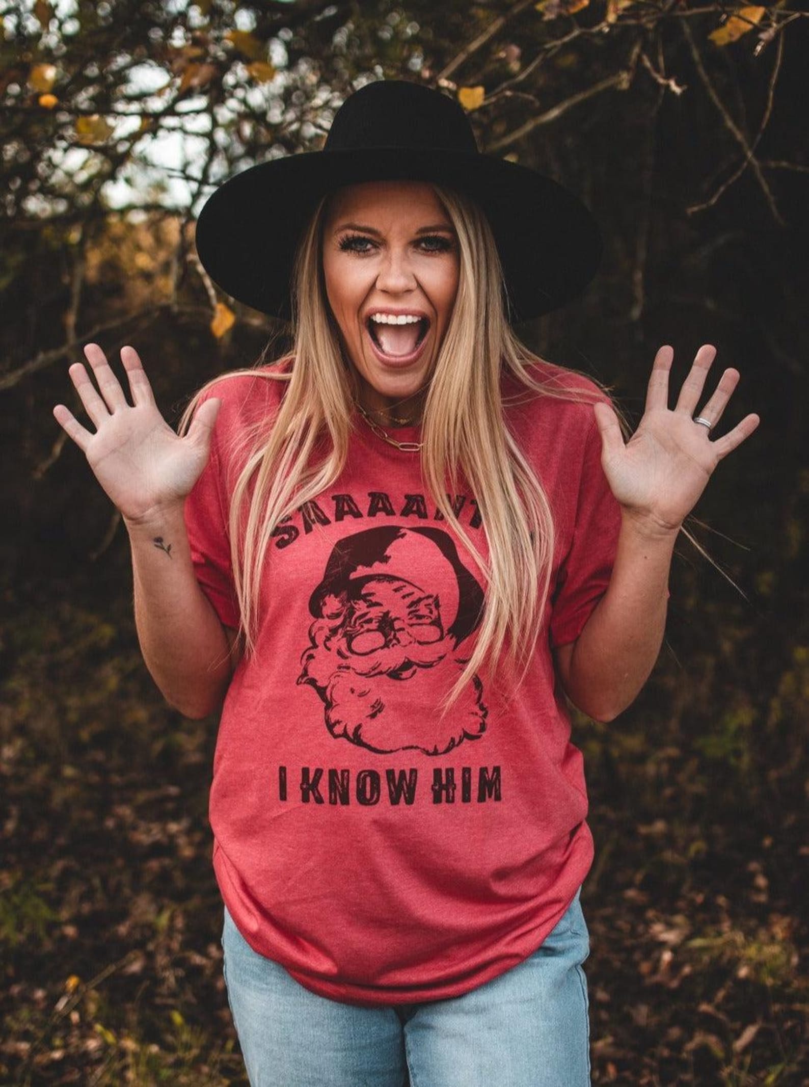 SAAAANTA! I Know Him | Seasonal T-Shirt | Ruby s Rubbish® S