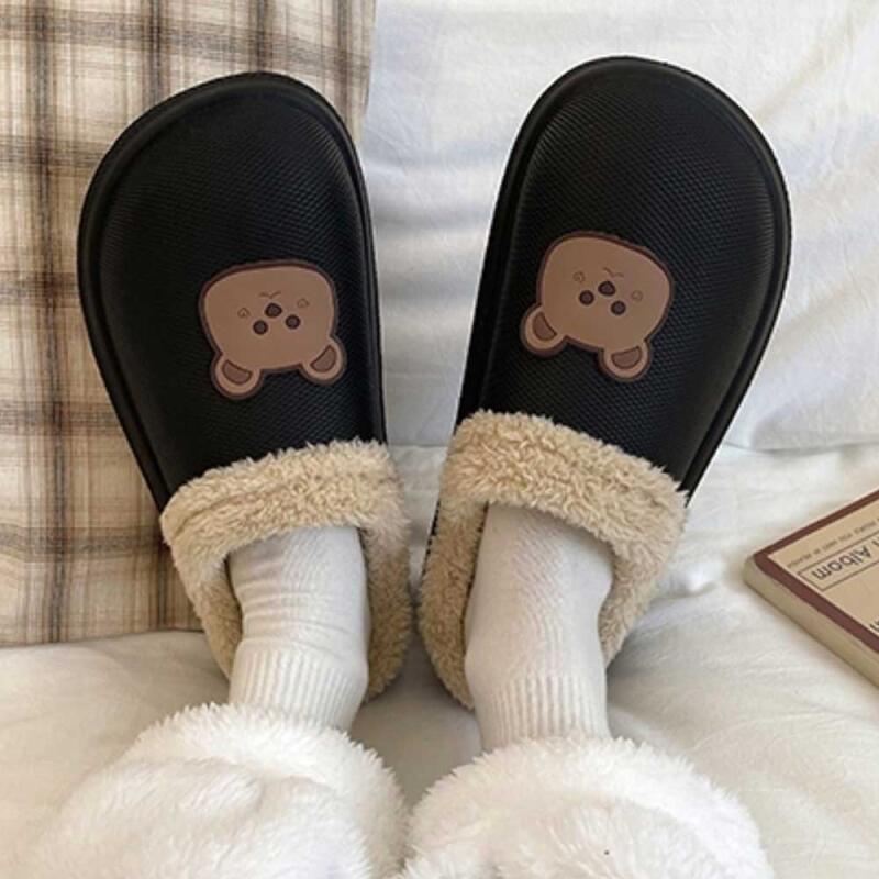 Зимние теплые и уютные меховые тапочки Dori Dori с изображением медвежонка 245-250 мм white