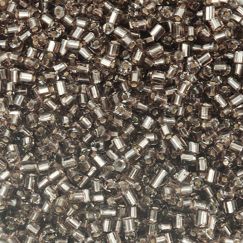 

Посеребренные 2,5 мм цветные стеклянные бусины-бисер для изготовления браслетов своими руками и проектов бисероплетения Diameter 2.5mm, Length 3mm, Hole 1mm, 50g/pack