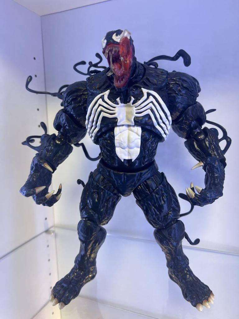 [USED] VENOM 1/9 scale action figure Venom figure