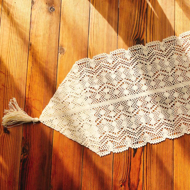 Boho Crochet Lace Polyester Table Runner with Tassels – Woven Rectangular Christmas Holiday Table Decor for Kitchen, Wedding, Dinner