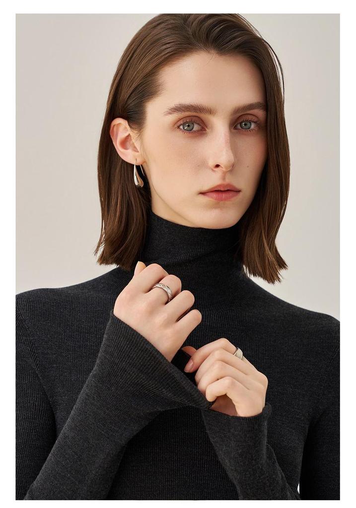 Women's Seamless Wool Turtleneck Knit Base Layer Shirt