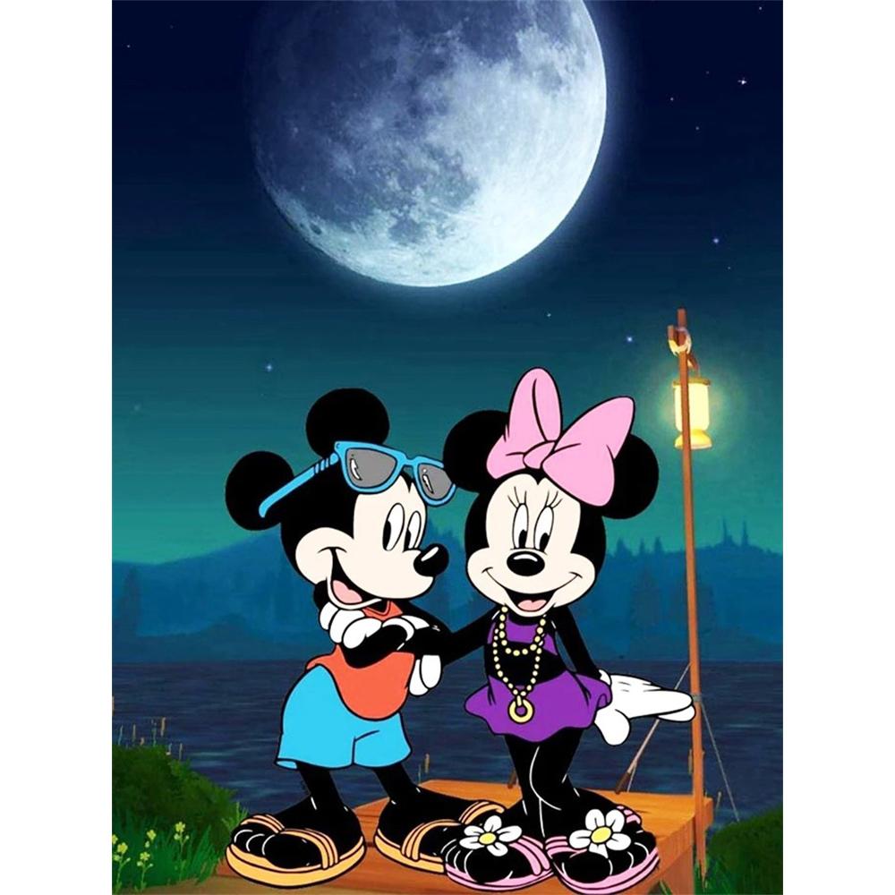 

Disney Diamond Painting of Mickey and Minnie Dancing on The Beach Cute DIY Rhinestone Mosaic Cross Stitch Kit Embroidery Gift Home Decor Round 20x30cm