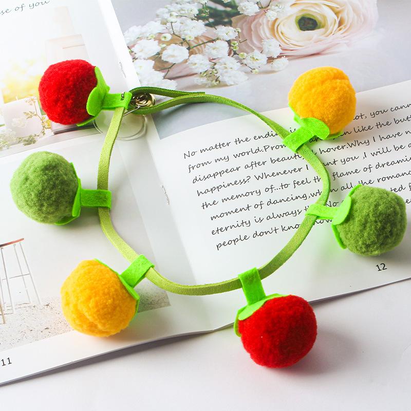 

Cat Toys, Tomato Cat Teaser Sticks, Simulated Persimmon Cat Teaser Toys, Self-entertaining and Boring Gadgets with Bells, Catnip Products It contains a bell.