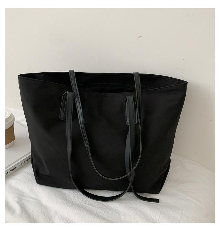 Stylish Nylon Women's Shoulder Bag 2023 Trendy Large Capacity Tote For Daily Use