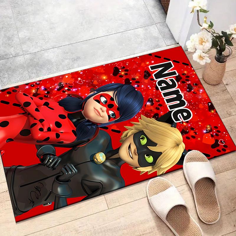 Tappetino Coccinella Personalizzato con Nome, Tappeto Lavabile in Poliestere per Ingresso Interno, Regalo per Natale, Pasqua, Giorno del Ringraziamento