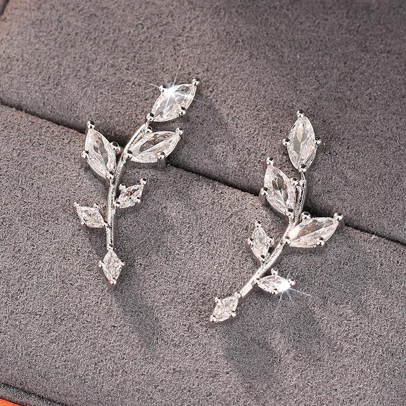 

2026 new wheat ear inlaid cubic zirconia earrings for women, elegant, fashionable, personalized, daily accessories wholesale