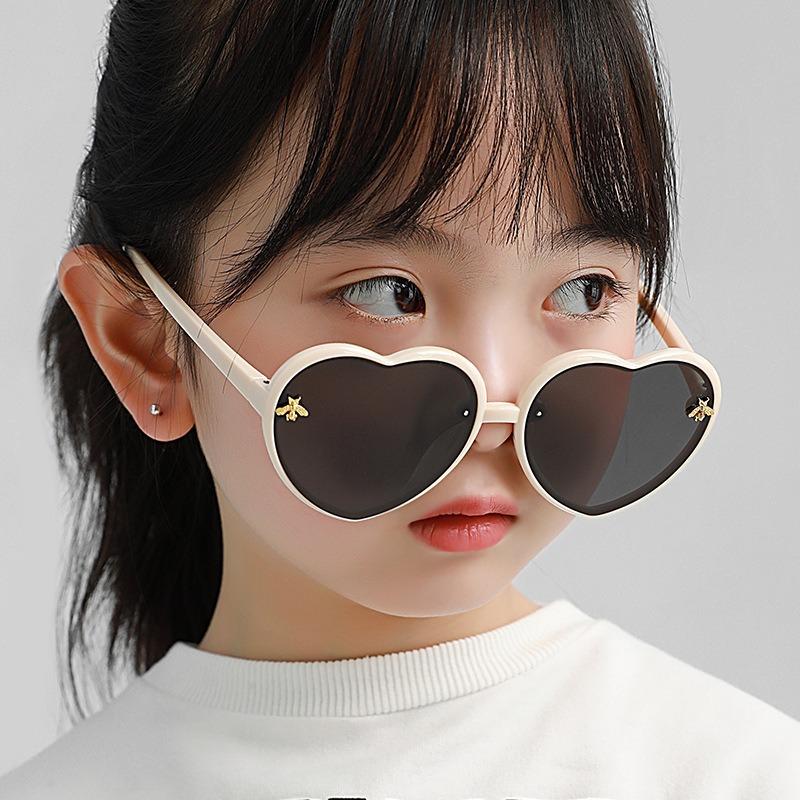 Fashion Heart Kids Sunglasses Children Retro Cute Pink Cartoon Sun Glasses Frame Girls Boys Baby Sunglasses UV400 Eyewear