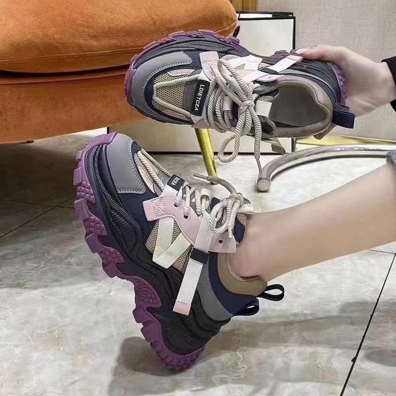 

Женские весенние спортивные туфли на толстой подошве — стильные, нескользящие, прочные, универсальные, модный бренд 2024 года 36