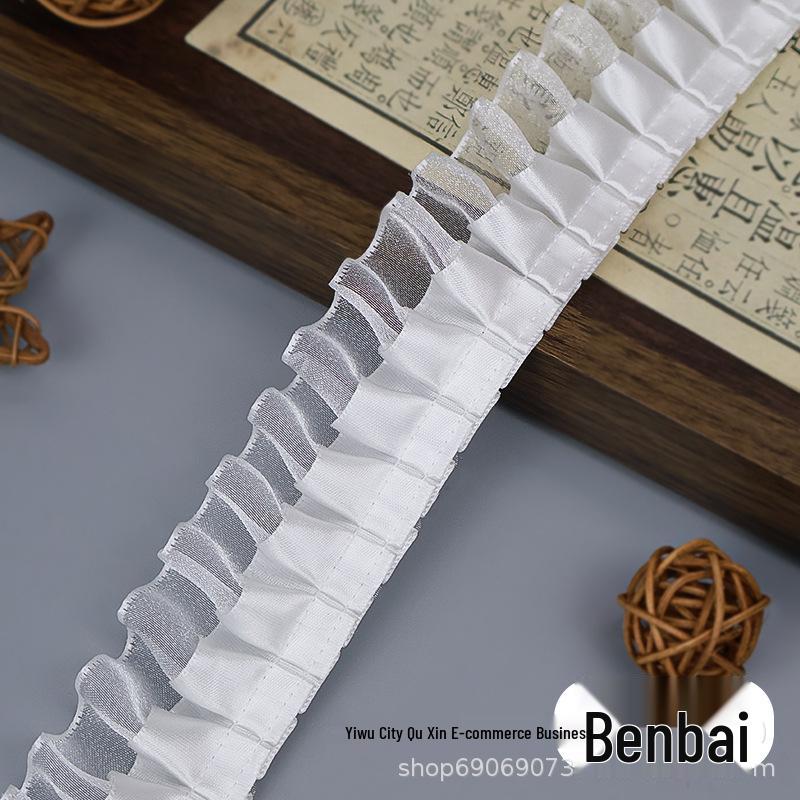 Doppellagiges 4 cm gefaltetes Polyester-Chiffon-Spitzenband mit Herzdesign