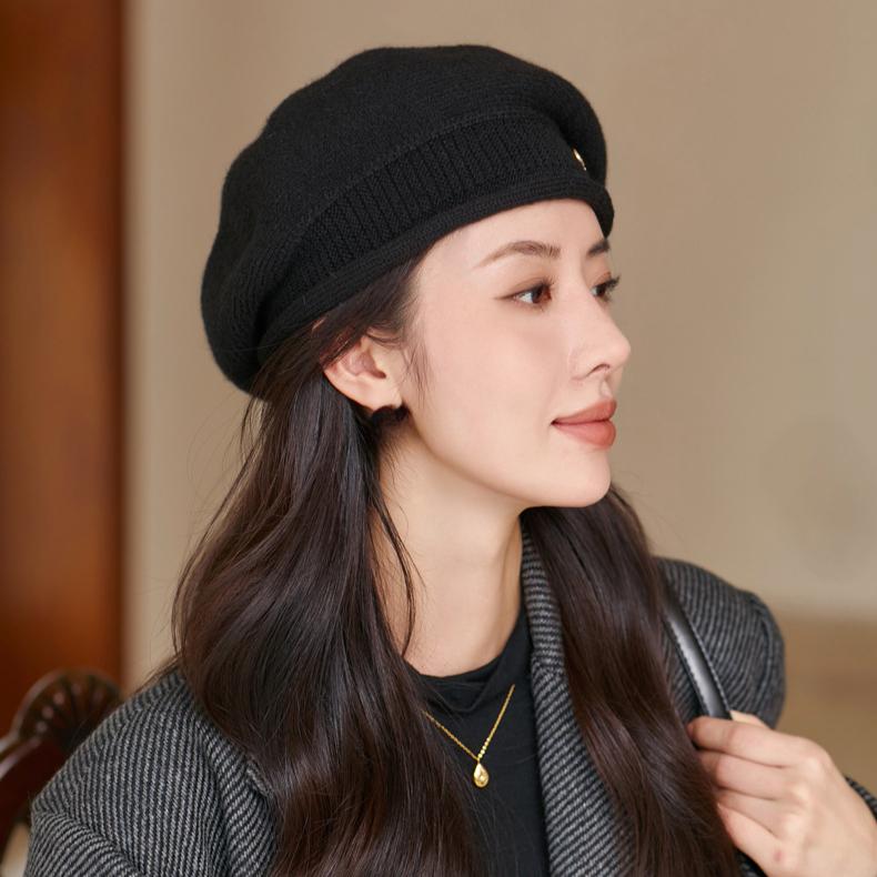 Women's Autumn and Winter Fashion All-match Knitted Hat Hat Comfortable Warm Pile Hat