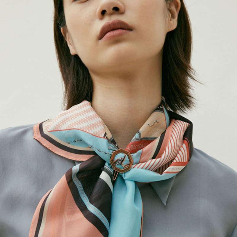 Saint Luxure Rhombus Triangle Scarf River SL21FDIRV