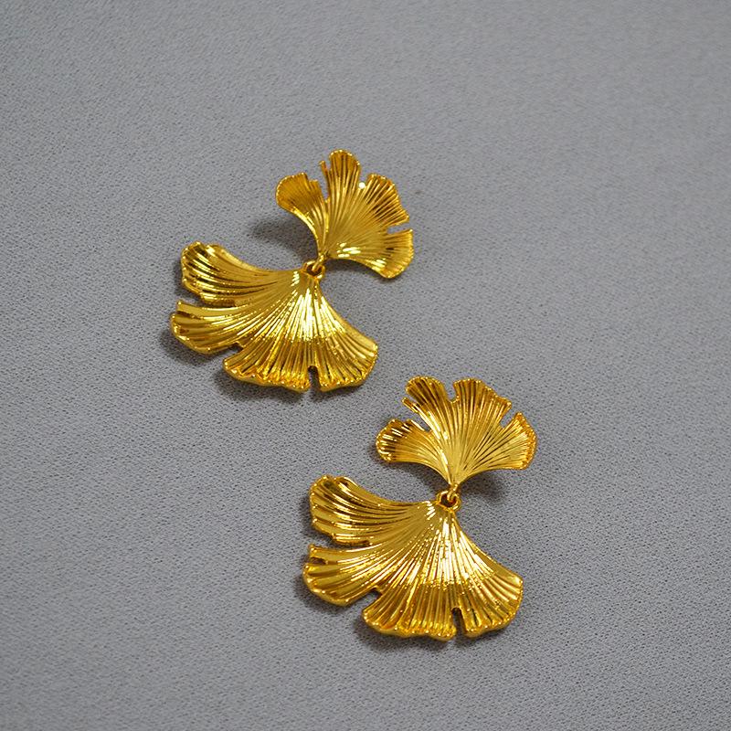 

Exaggerated Gilded Brass Ginkgo Leaf Earrings with 925 Silver Posts