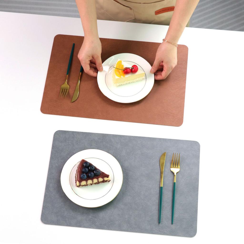 Oboustranný staromódní vzor hovězí kůže podložka pod talíř PU kůže západní jídelní podložka tepelná izolace