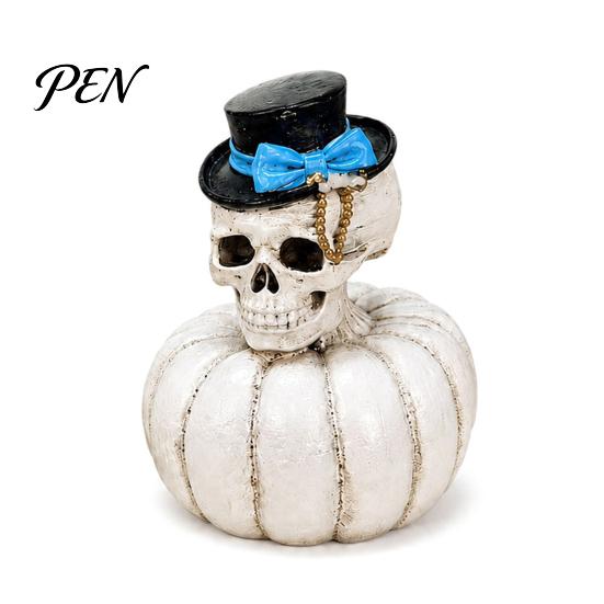 Gothic Wedding Couple Figurines Skull Pumpkin Statue, Halloween Bride Groom Figurine, Pink Retro Style Statues Bow on Ornament for Desktop Mantel