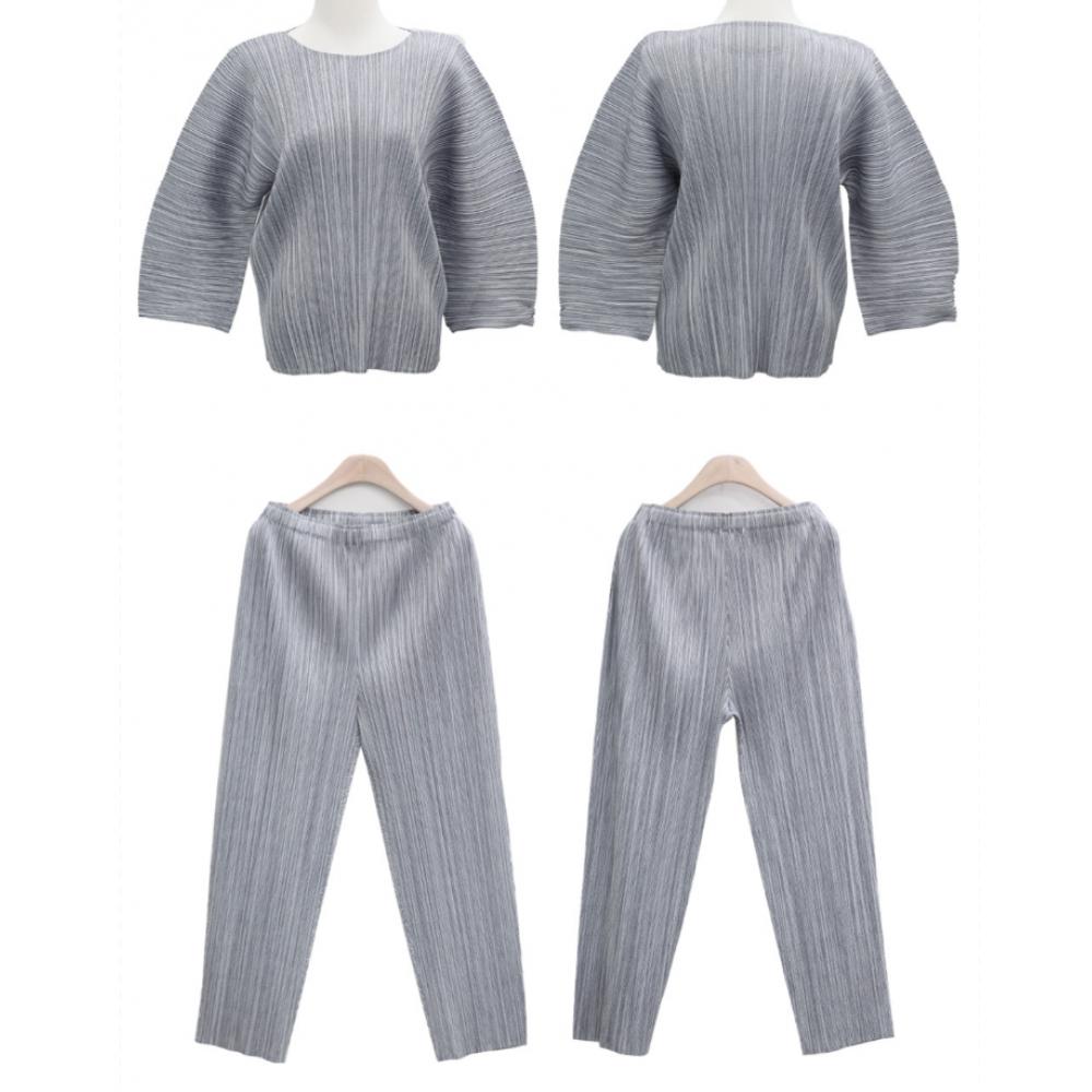 Shiz Madam Two Tone Pleated Gaurie Top And Bottom Set