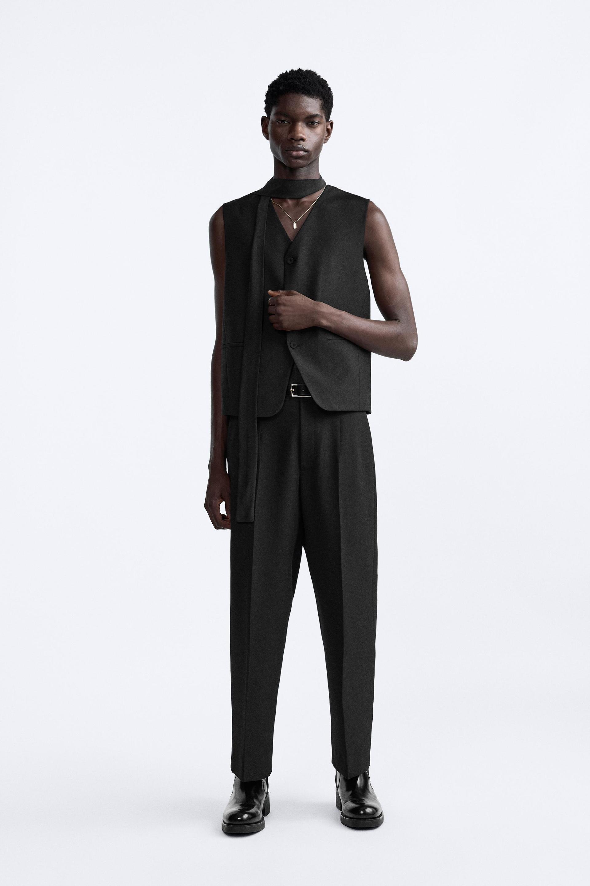 

ЖИЛЕТ С ЗАКРЫТЫМИ ПУГОВИЦАМИ