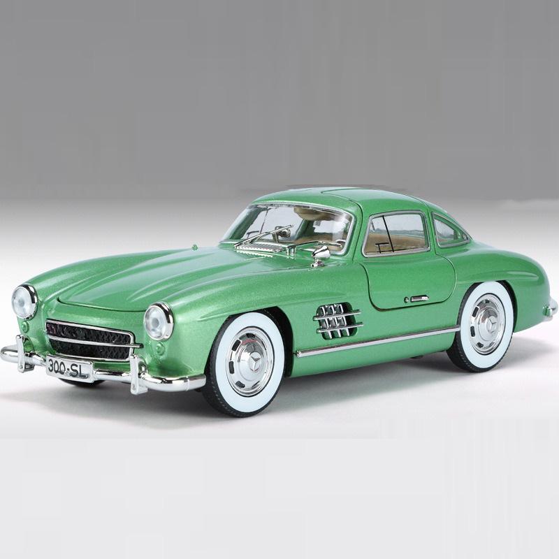 

1/24 Benz 300SL Игрушечная модель автомобиля Литой сплав с инерционным механизмом Звук и свет Моделирование игрушечных транспортных средств Модели Мальчики Дни рождения Коллекционирование подарков зелёный