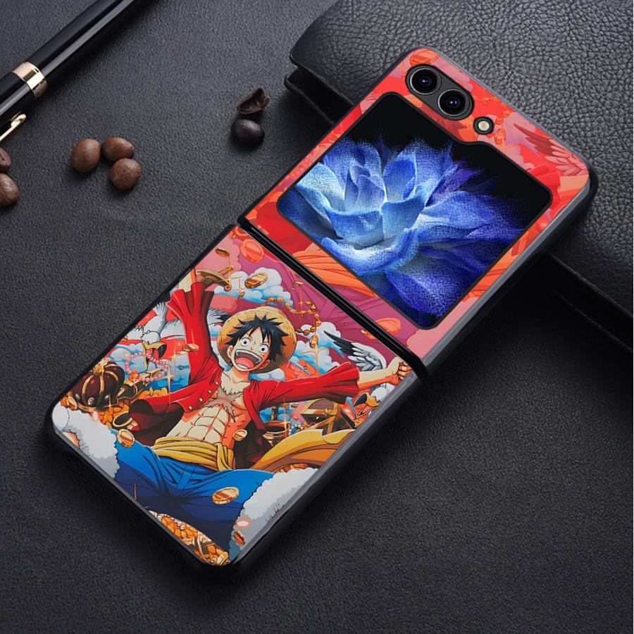 One Piece Cool Luffy Zoro Back Phone Cover Funda Case for Samsung Galaxy Flip3 Z Flip 7 6 5 4 3 Flip6 Flip4 Flip5 Flip7 FE