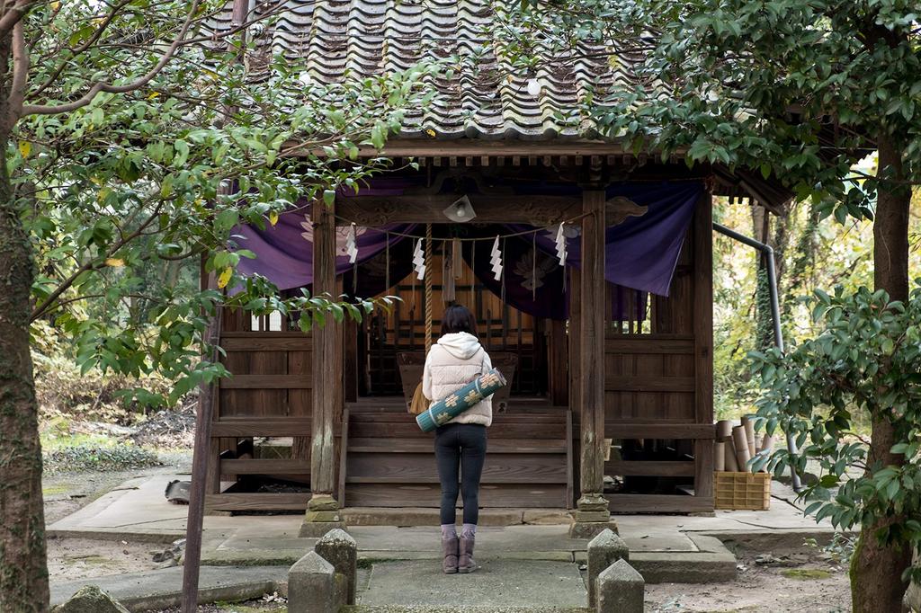 IKEHIKO Corporation Yoga SAKURA Fuji 60 x 180 6 mm Thick Made in Japan with Igusa Grass Instructor-Approved "Tatami Yoga" Mat, (#8237200), Approx. cm,