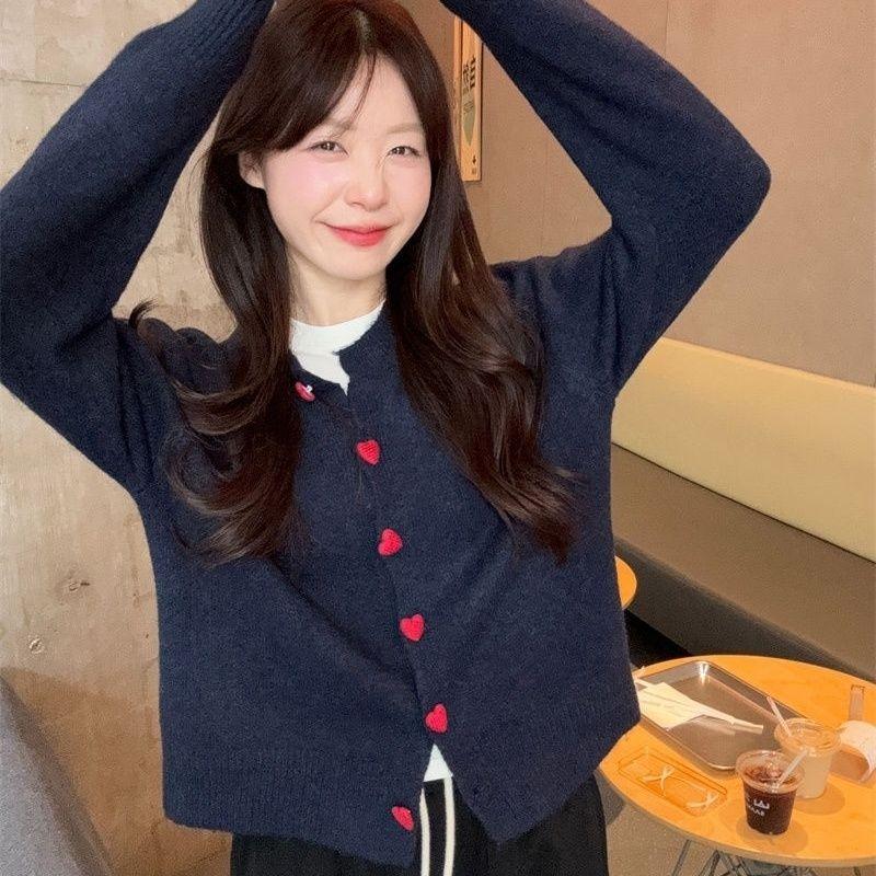 25 Year New Heart-shaped Button Sweater Cardigan Jacket for Women's Season Sweet and Spicy Lazy Style Niche Design Knitted Top