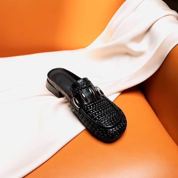 Fashion Shoes Slippers Women Summer Fretwork Heels Slides Cover Toe Square heel Female Mule Pantofle Block Mules 2025 Round Cover Toe Sh