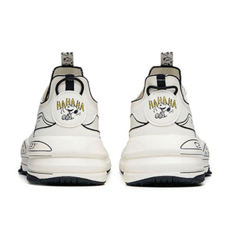 SNOOPY X Anta C37 Series Comfort Cushioned Slip-Resistant Wear-resistant Low-top Running Shoes Men's Black White 912128081-10