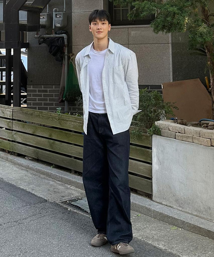 MINDBRIDGE [Couture] Crease 50-Count Light Blue Striped Oversized Shirt