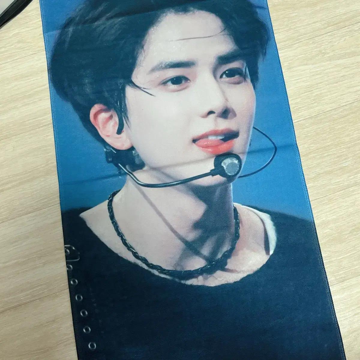 

Theboyz Ёнхун Younghoon Слоган