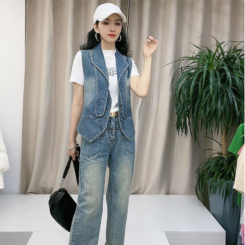 Cowgirl Cool Women's Denim Vest with Buttons