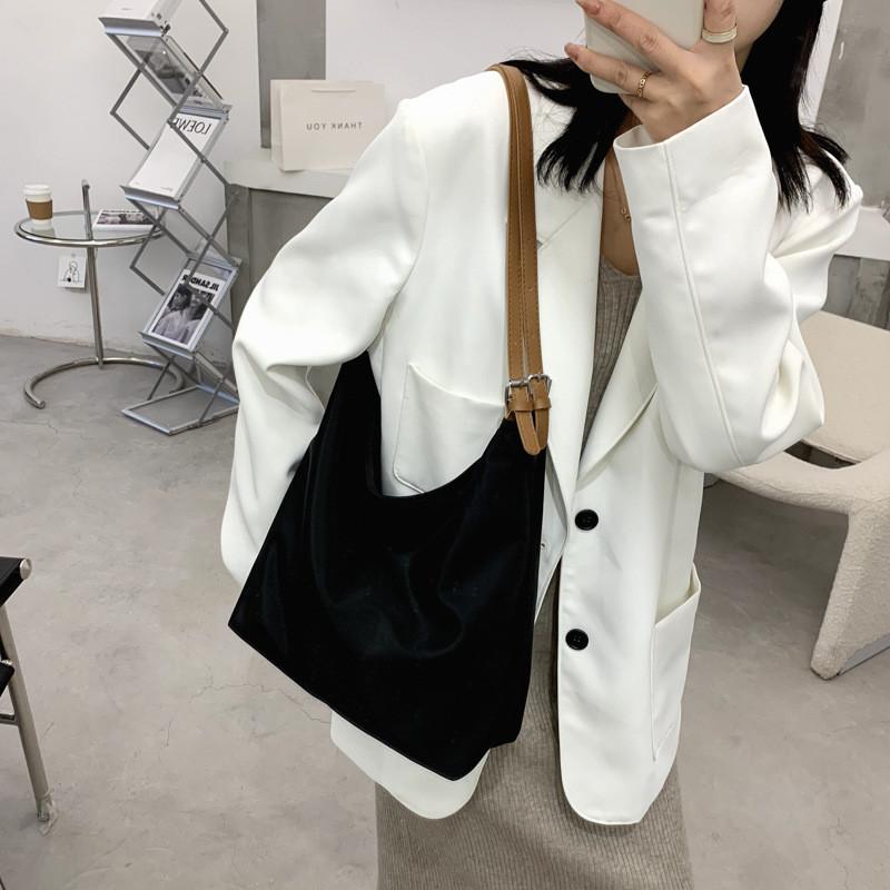 Trendy Soft Nylon Shoulder Bag For Women Perfect For Daily Casual Commuting Use