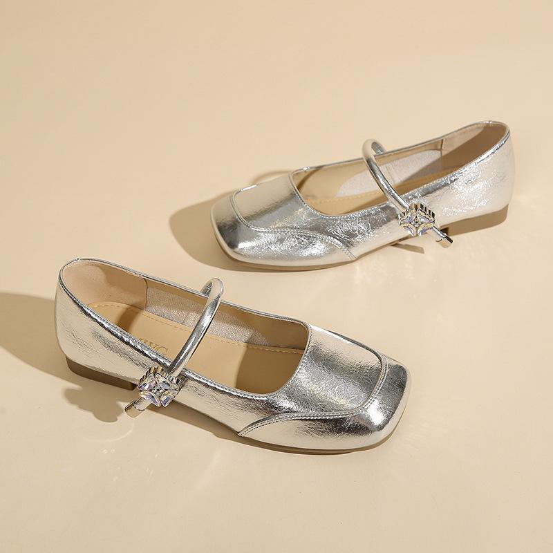

2025 summer new flat-soled single shoes square head shallow mouth one-word buckle Mary Jane shoes with skirt women s shoes 40 серебряный