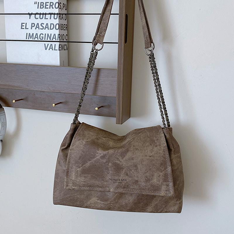 

Простая текстура и модная цепочка, женская сумка через плечо, весна 2025, новая универсальная сумка-мессенджер в стиле инс, маленькая квадратная женская сумка коричневый