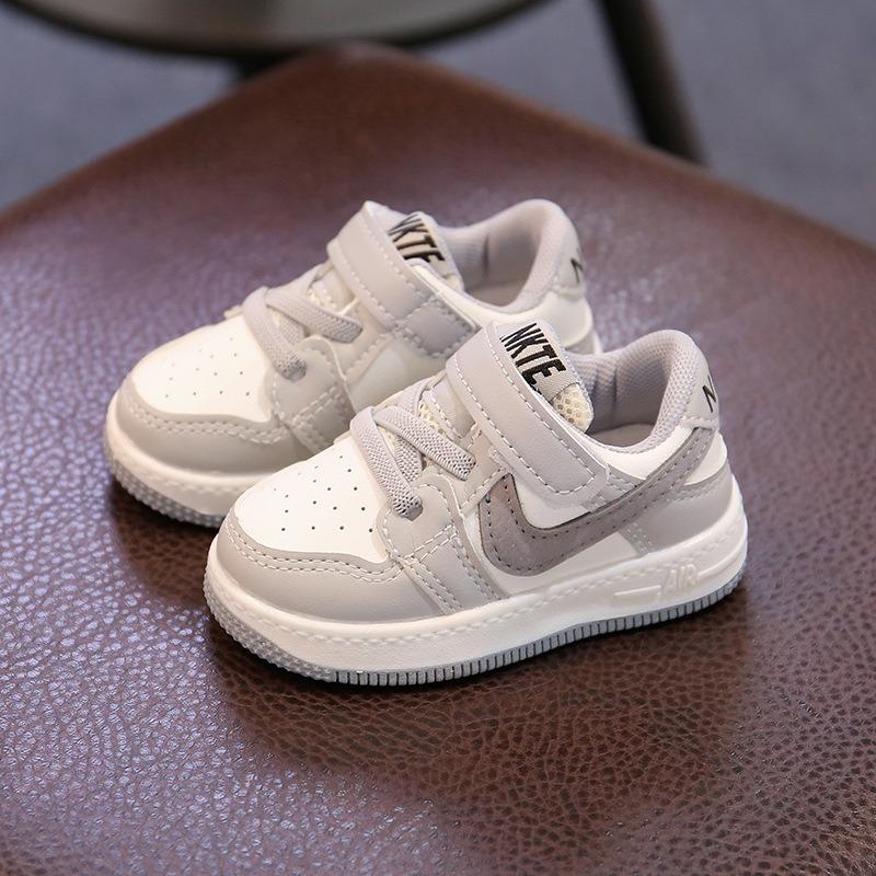 Commerce extérieur Chaussures pour enfants et filles Chaussures de sport Bébé Printemps et automne Garçons Chaussures montantes type skate 1-6 ans Printemps et automne Nouveaux modèles