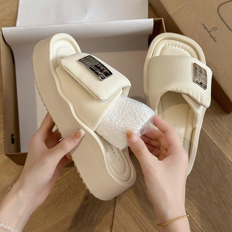 

Ziyan~ Pink heightened thick-soled one-word slippers for women s outer wear 2025 summer new high-end non-slip and cool slippers 39