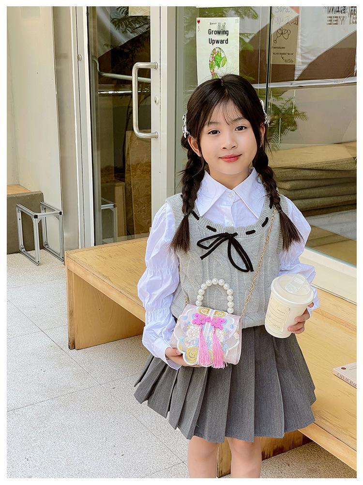 Sweet & Stylish Pearl Handbag for Girls – Cute Ancient Style Coin Purse & Crossbody Bag