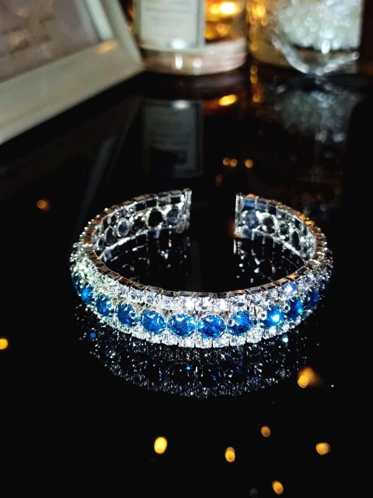 Koreanischer Stil Funkelndes Strass Brautarmreif: Vierreihiges elastisches Kristallarmband