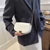 2025 new temperament fashion design single shoulder crossbody foreign style solid color retro fresh underarm texture crossbody bag bag