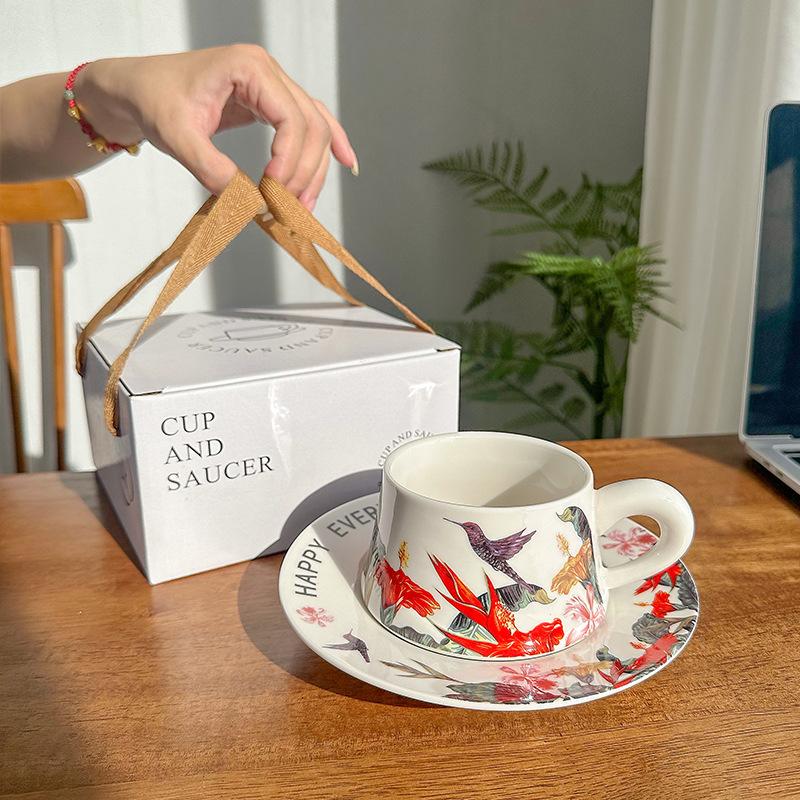 

Керамічна кавова чашка з блюдцем, набір, преміальний стиль, сувенір, для післяобіднього чаю, домашня чашка для води, гуртка Portable Gift Box
