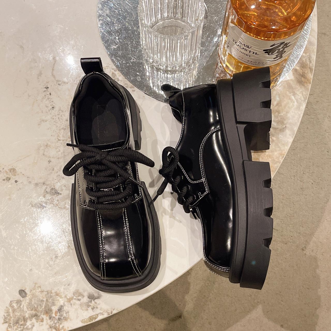 

Туфли из маленькой кожи на толстой подошве на шнуровке для женской весны, новые, на толстом каблуке, увеличивающие рост и тонкие одинарные туфли 40 чёрный