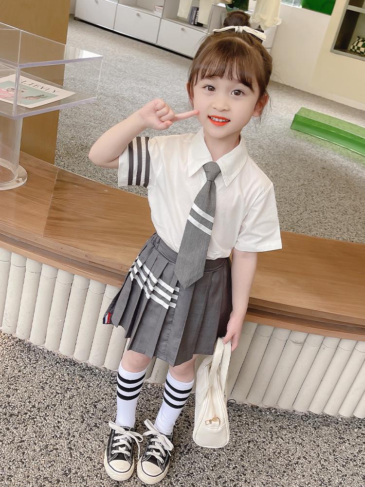 Set Fustă Uniformă JK Stil Academie de Vară - Cămașă Inspirată de Wang Xinling și Fustă Plisată pentru Băieți și Fete, Colecția 2025