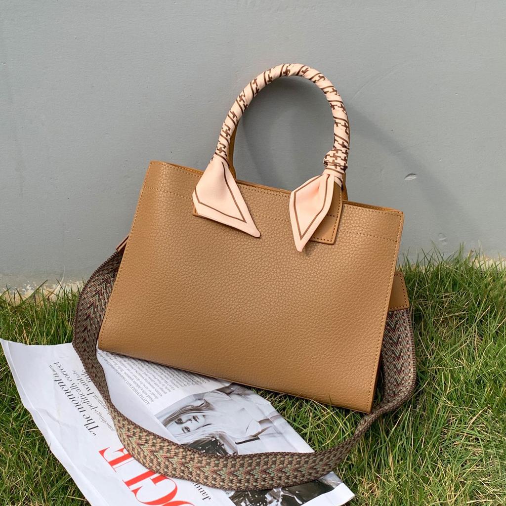 Leather women's bag casual crossbody shoulder bag portable niche large capacity women's high-end tote bag fashion