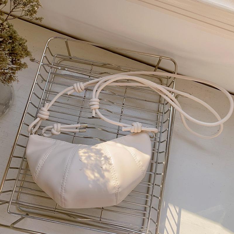 New simple messenger mini croissant, casual versatile and lightweight dumpling bag satchel women's bag