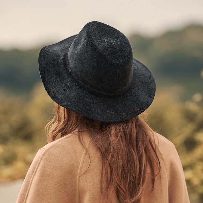 New wide-brimmed tapered knitted hat for men and women, large brim hat, light