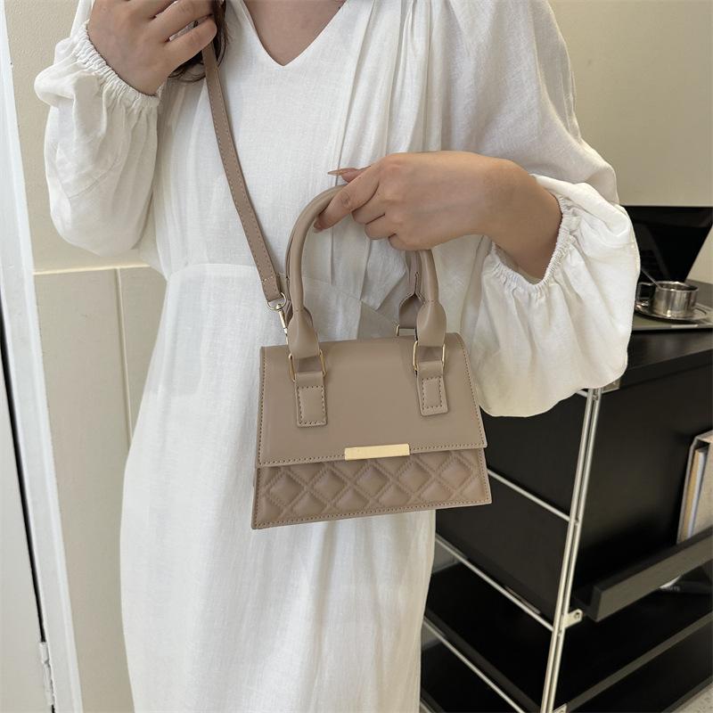 Diamond Temperament Simple and Fashionable High End Style Handbag In Autumn New Style Single-shoulder Crossbody Small Square Bag