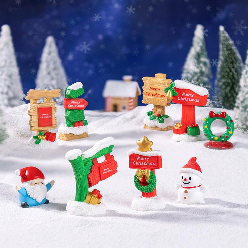 6Pcs Resin Christmas Road Signs Miniature Landscape Diy Craft Decorations Holiday Village Scene Ornaments Creative Mini Scene Making Accessories