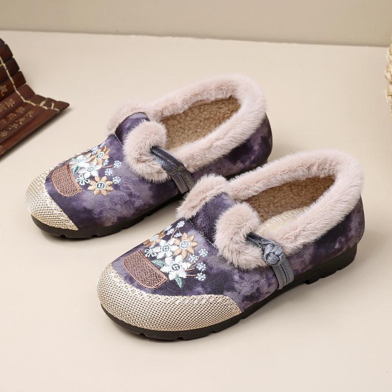 Winter Mother Shoes National Style Embroidery 2024 Cotton Shoes Piled Thickened Warm Women's Cotton Shoes New Old Beijing Cloth Shoes