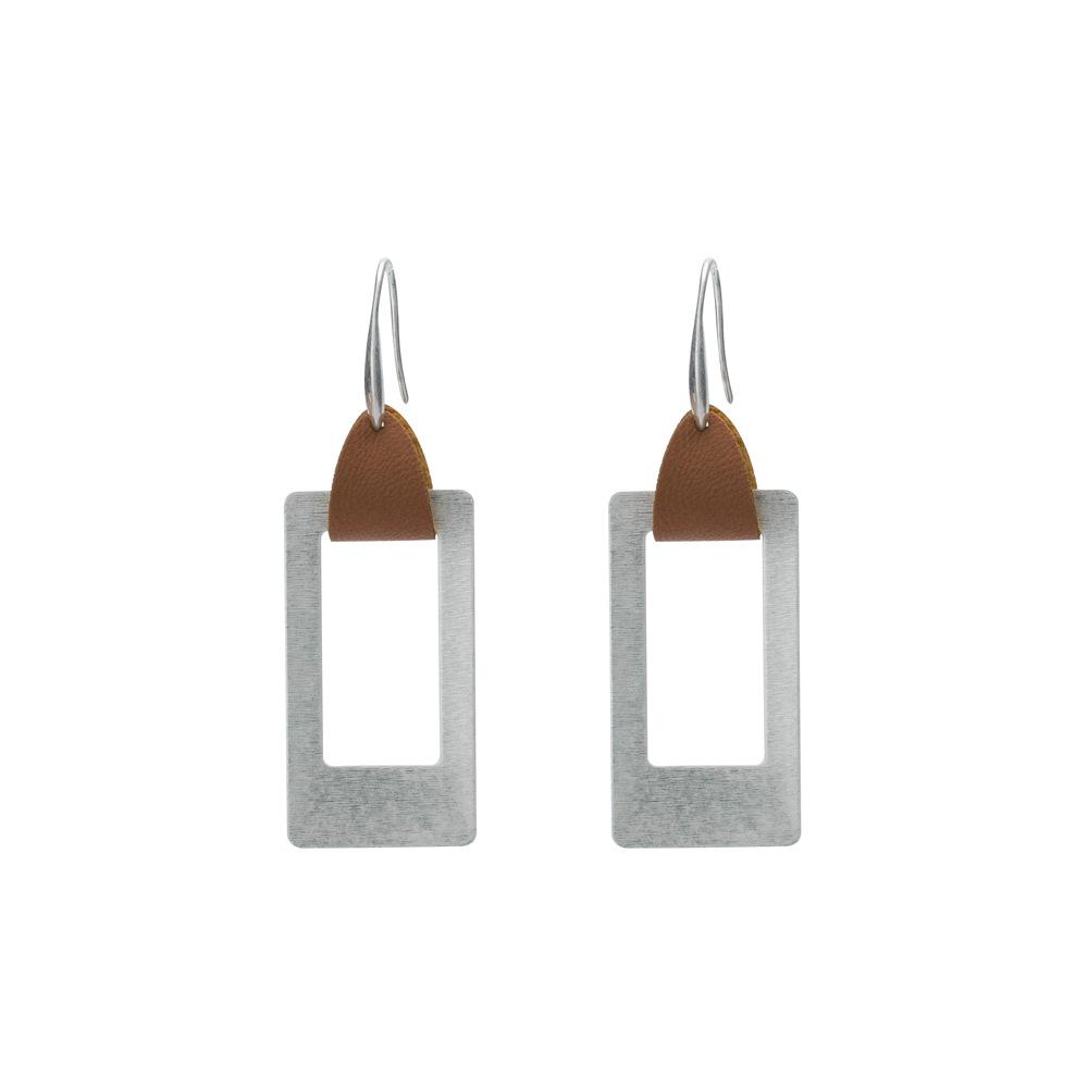 Elegant Long Geometric Dangle Earrings - Fashionable Exaggerated Women's Pendants.